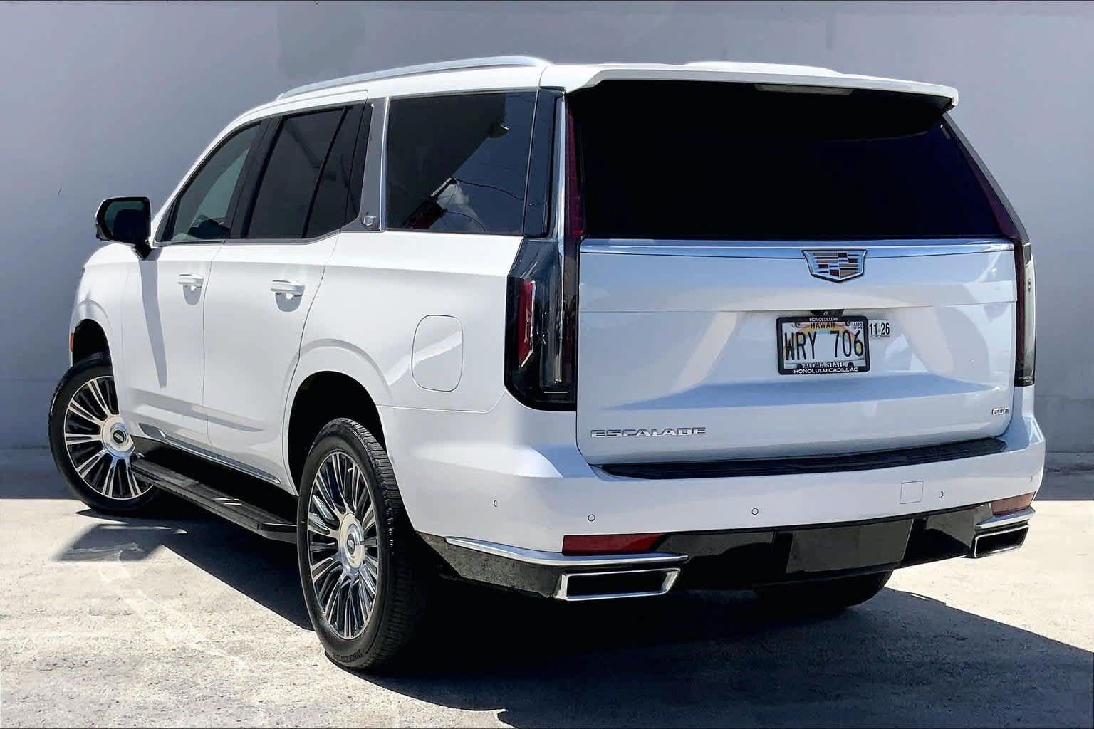 Used 2022 Cadillac Escalade Premium Luxury RWD image 4