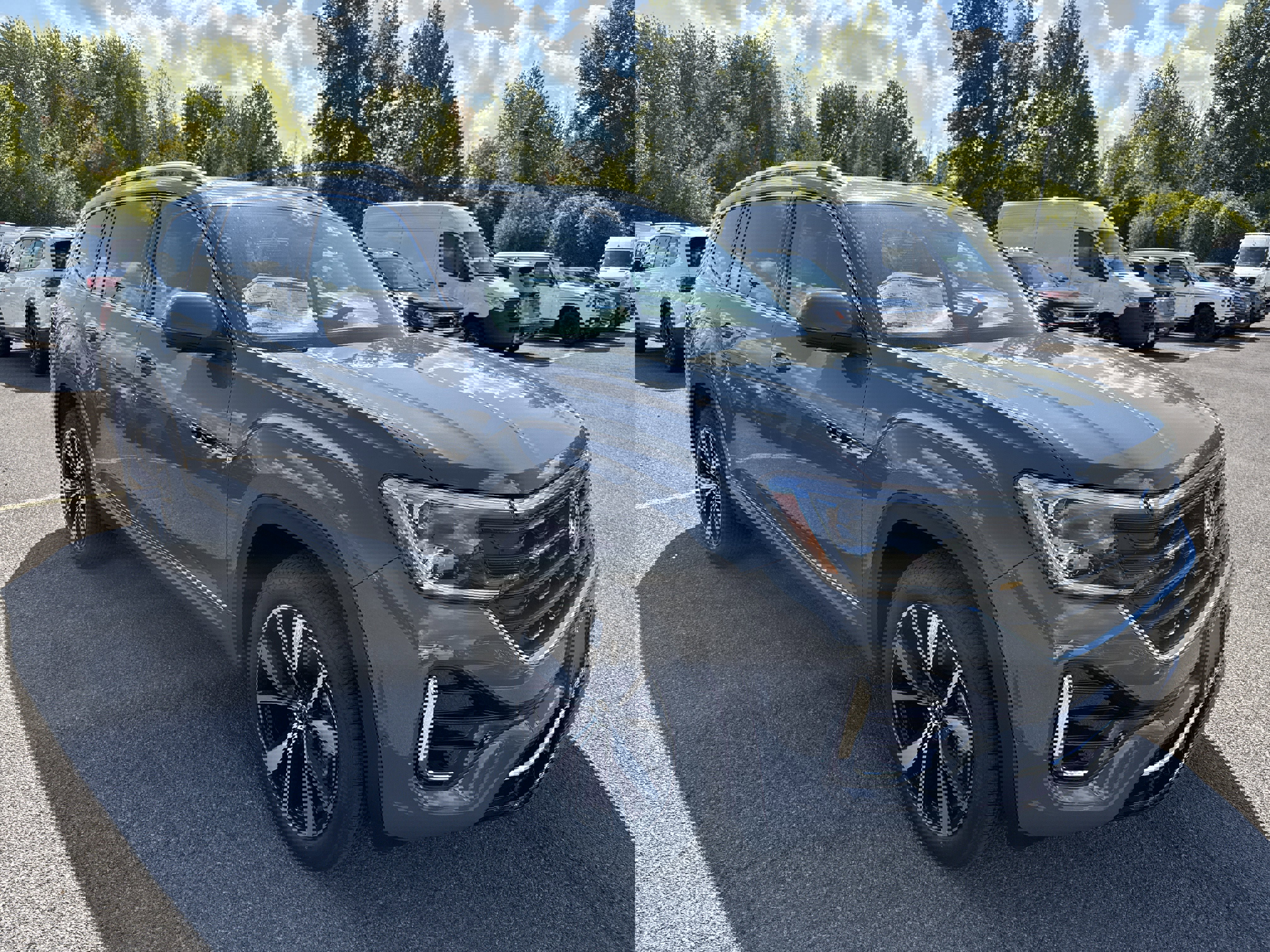 New 2026 Volkswagen Atlas SEL Premium R-Line image 2