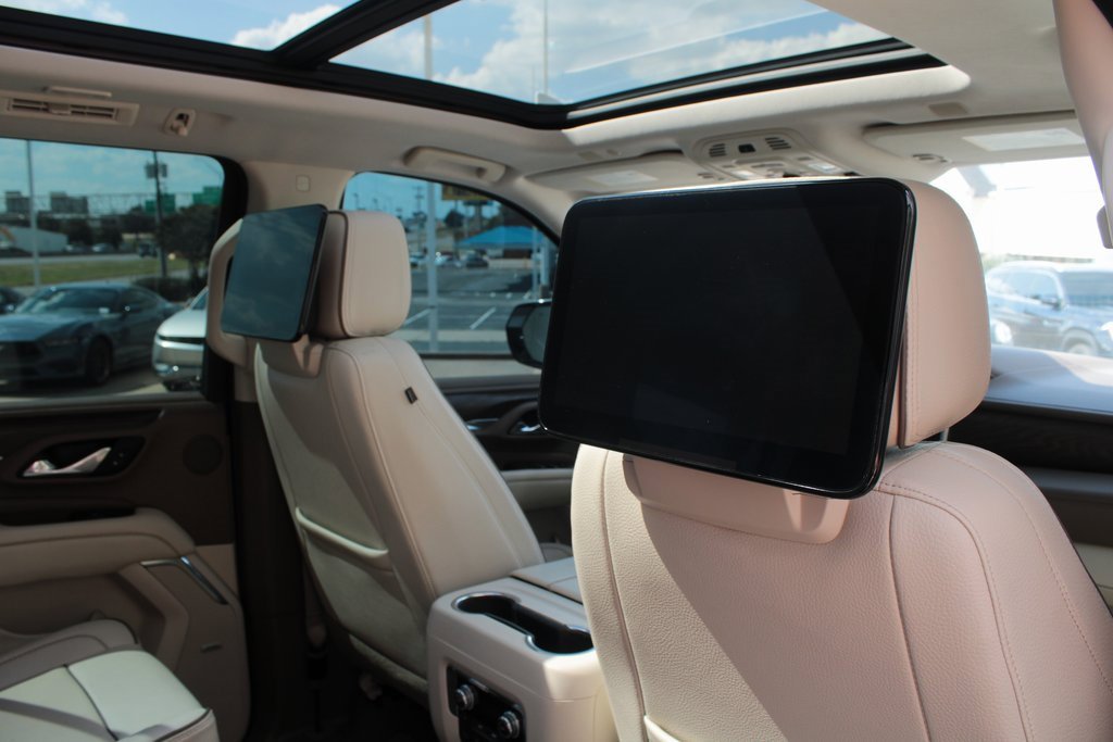 Used 2021 GMC Yukon XL Denali w/ Denali Premium Package image 11