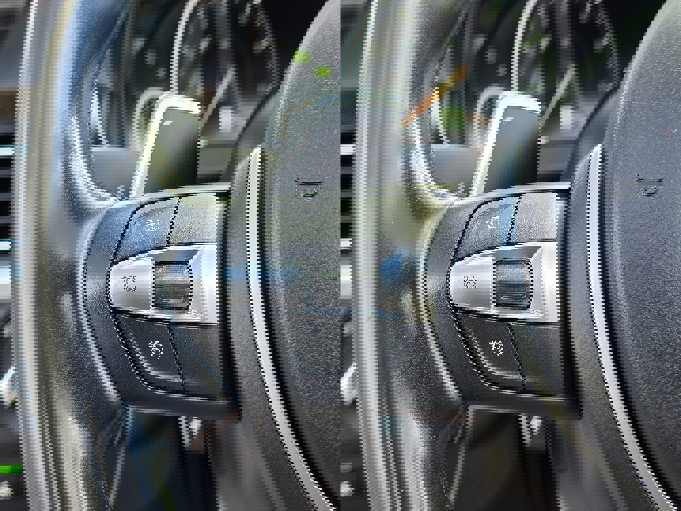 Used 2015 BMW 650i Convertible image 31