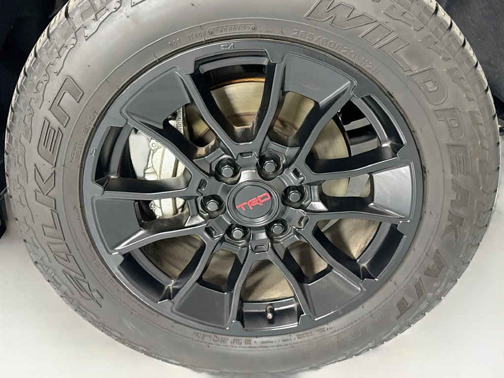 Used 2025 Toyota Tundra Limited w/ TRD Off-Road Package AWD/4WD image 32