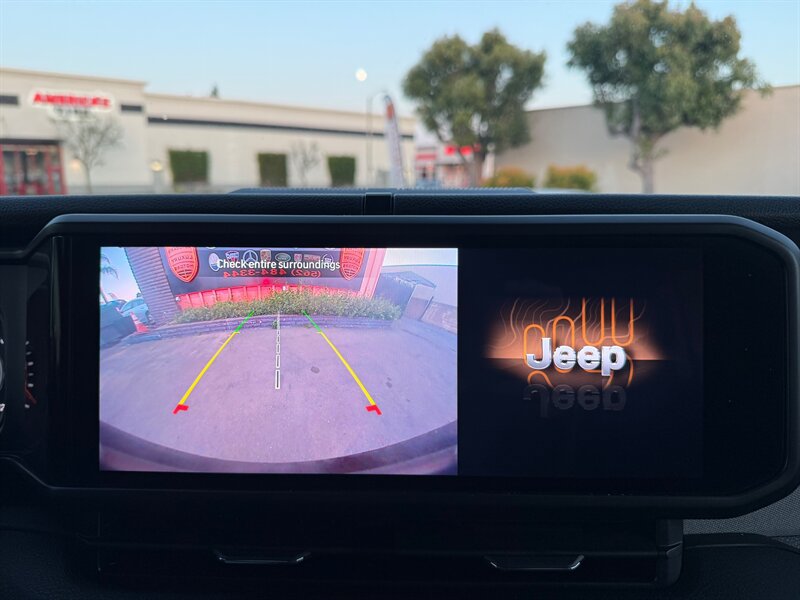 Used 2025 Jeep Wrangler Unlimited Sport AWD/4WD image 37