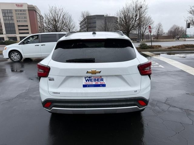 Used 2025 Chevrolet Trax LT w/ Driver Confidence Package image 6