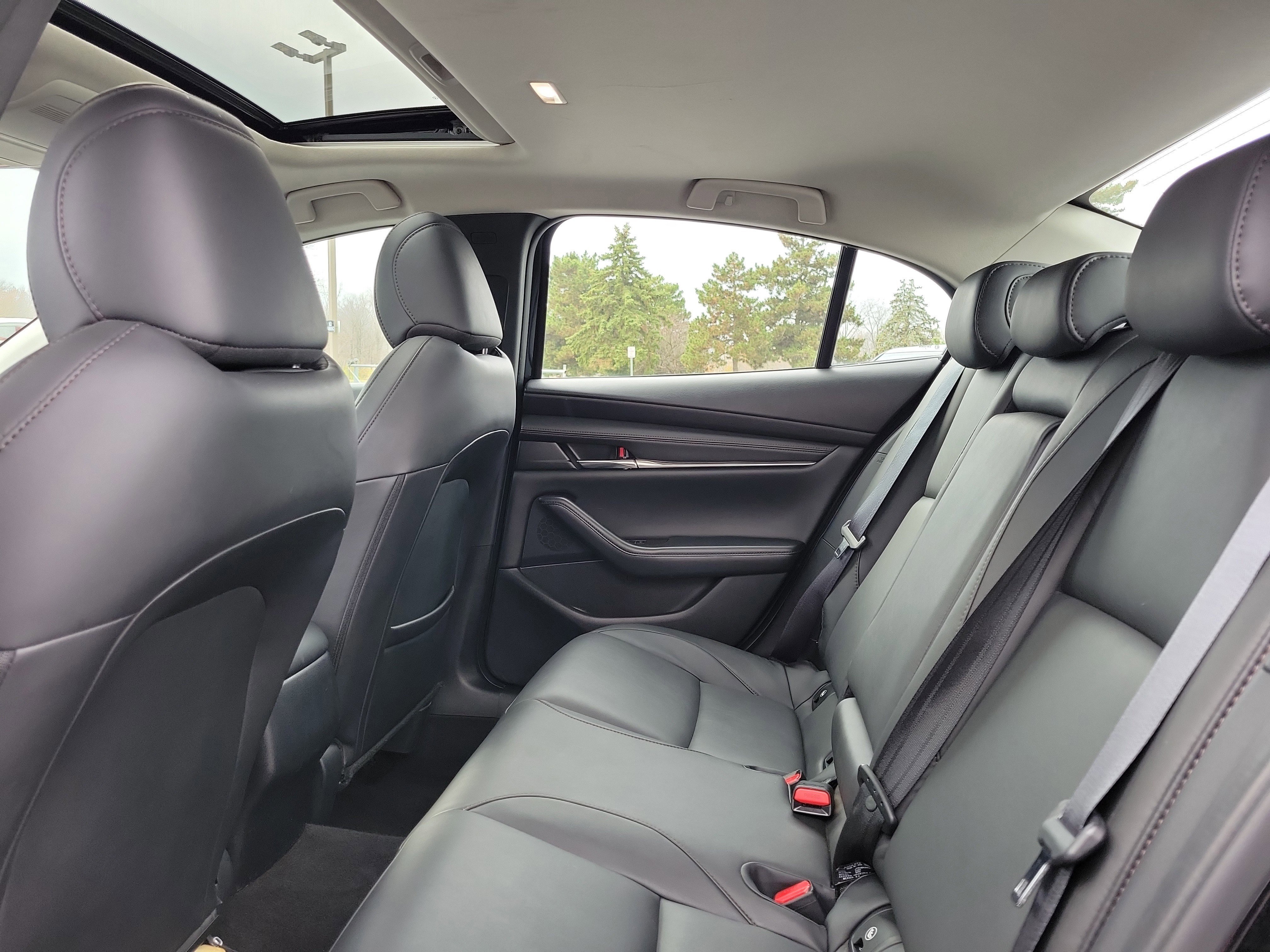 Used 2025 MAZDA MAZDA3 s image 11