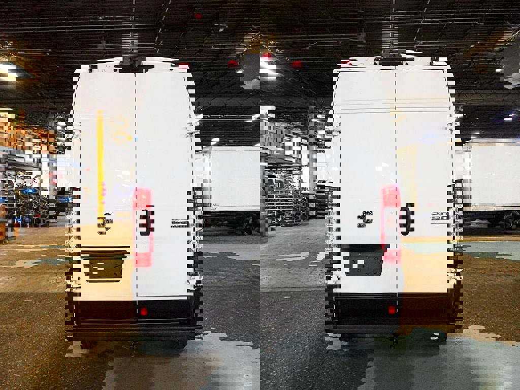 Used 2023 RAM ProMaster 2500 image 5