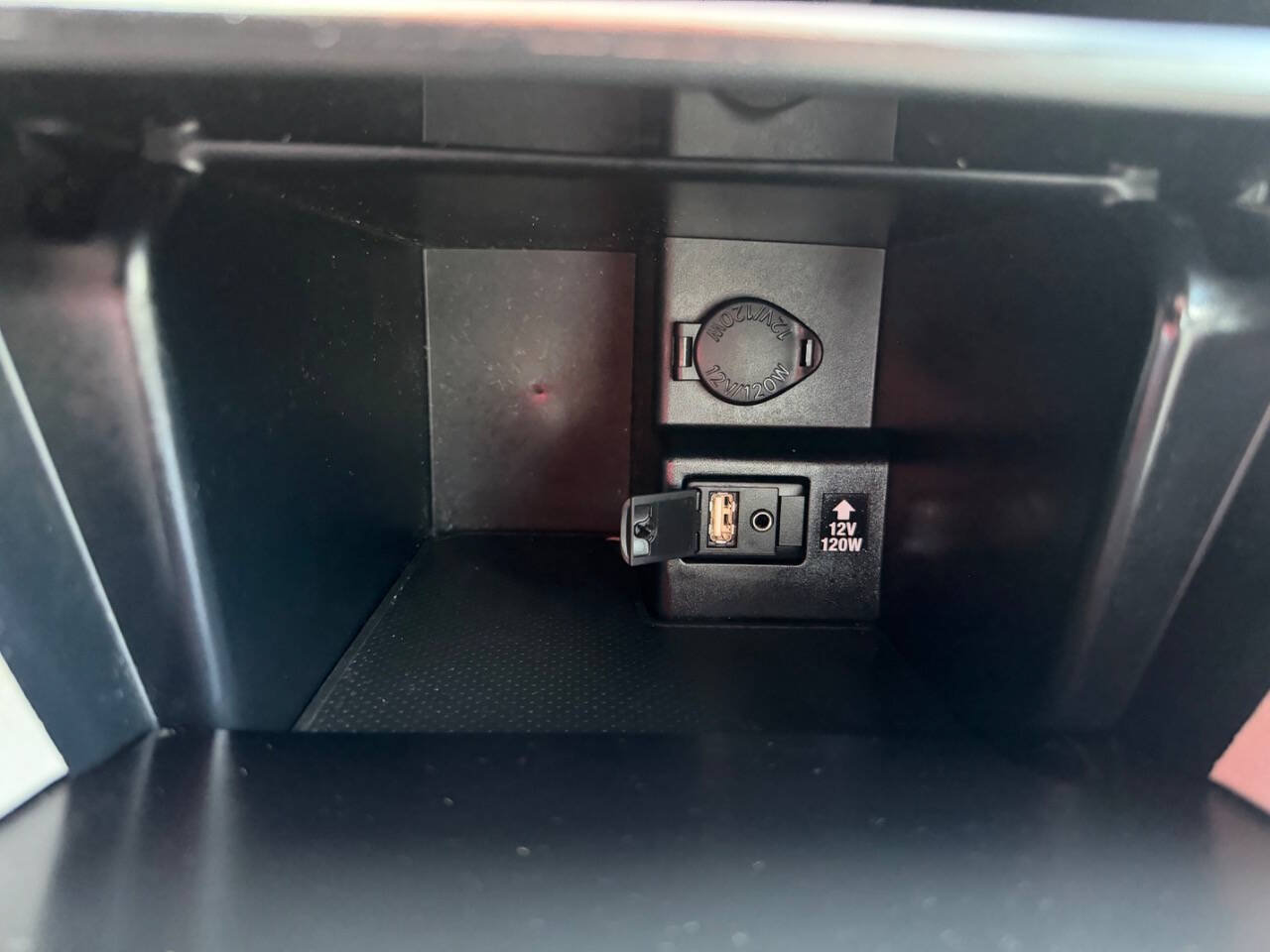 Used 2012 Toyota Camry LE w/ Preferred Accessory Pkg FWD image 40