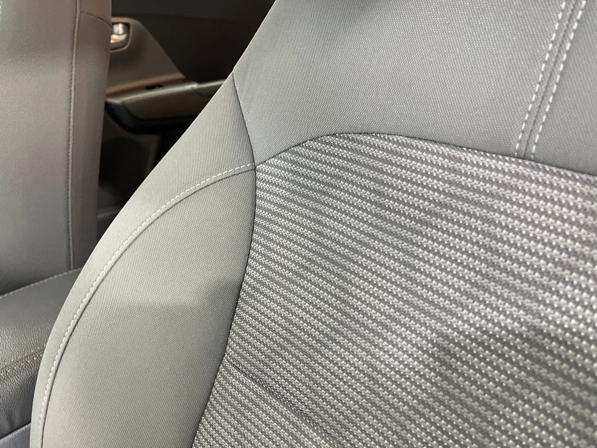 Used 2019 Kia Niro LX FWD image 16