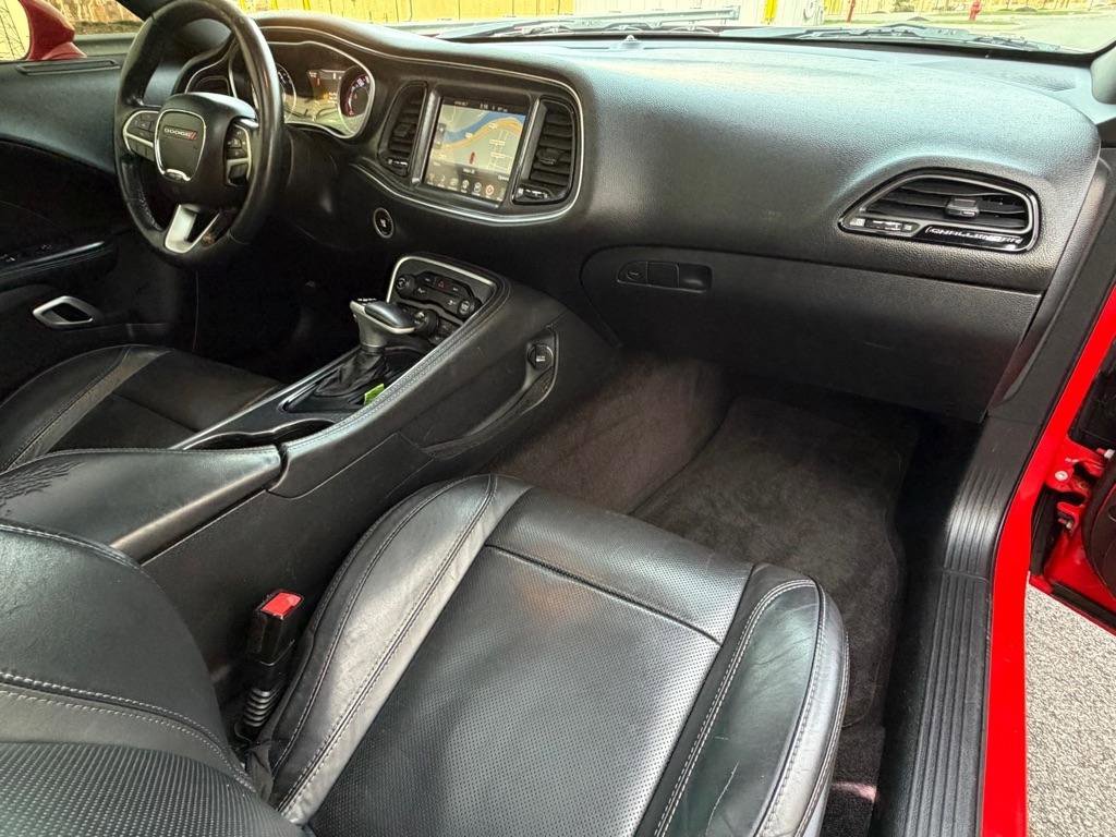 Used 2016 Dodge Challenger SXT Plus image 22