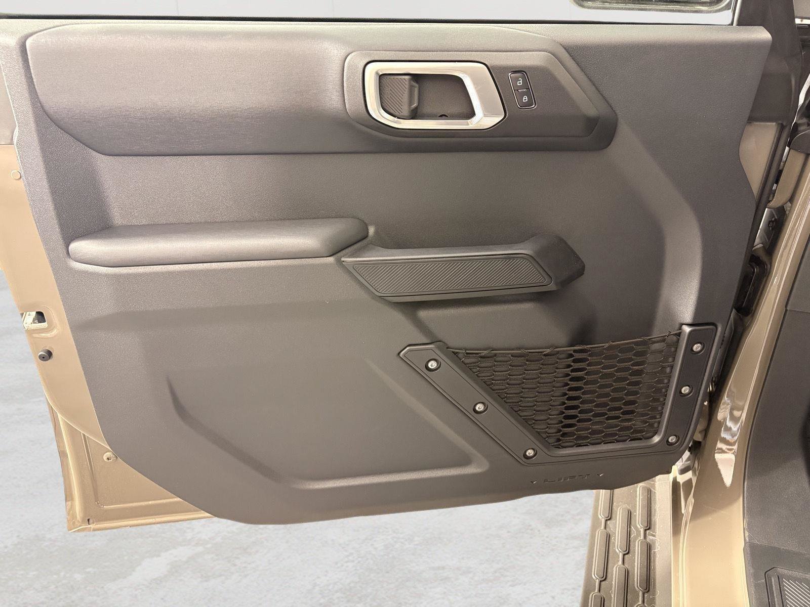 Used 2026 Ford Bronco Outer Banks AWD/4WD image 16
