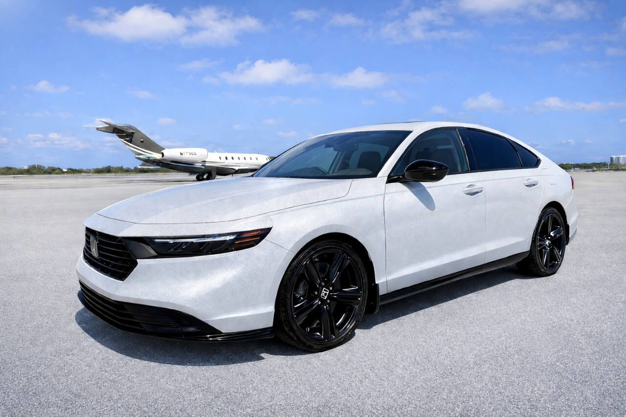 Used 2025 Honda Accord Sport image 2