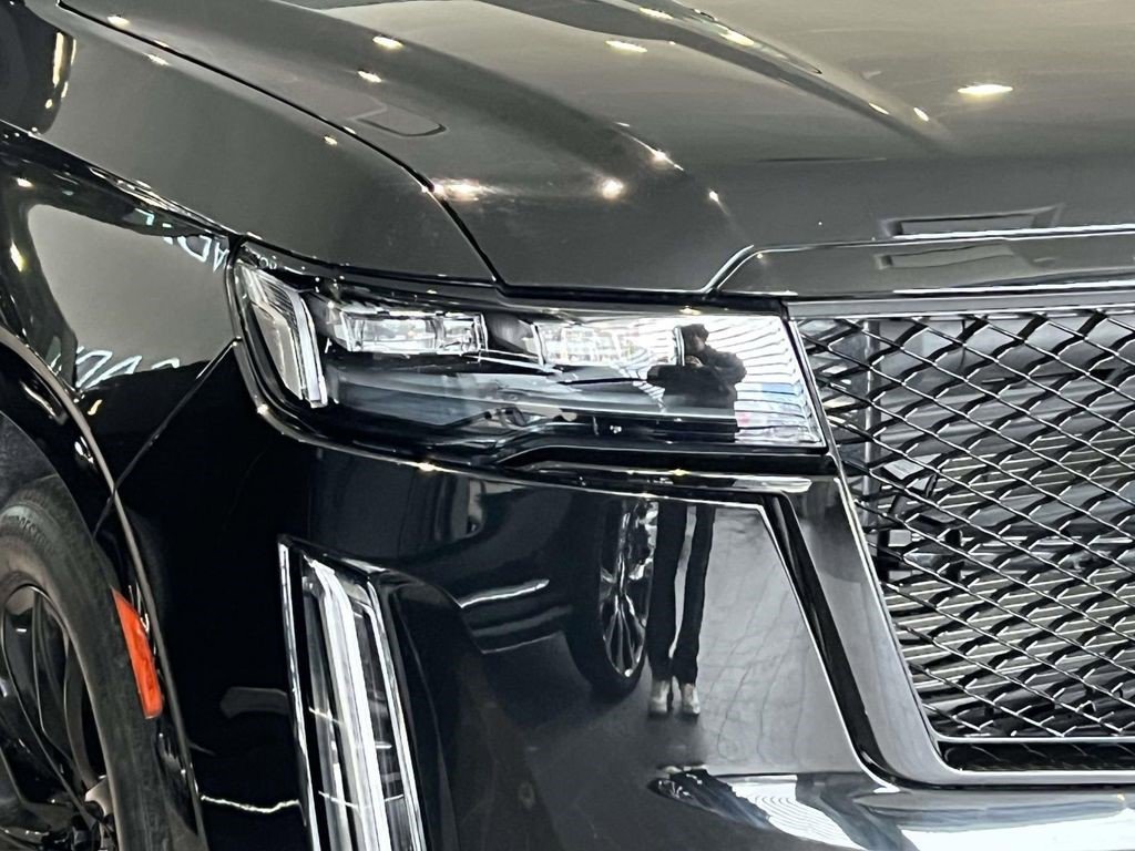 Used 2023 Cadillac Escalade ESV Sport Platinum w/ LPO, ONYX Package AWD/4WD image 5
