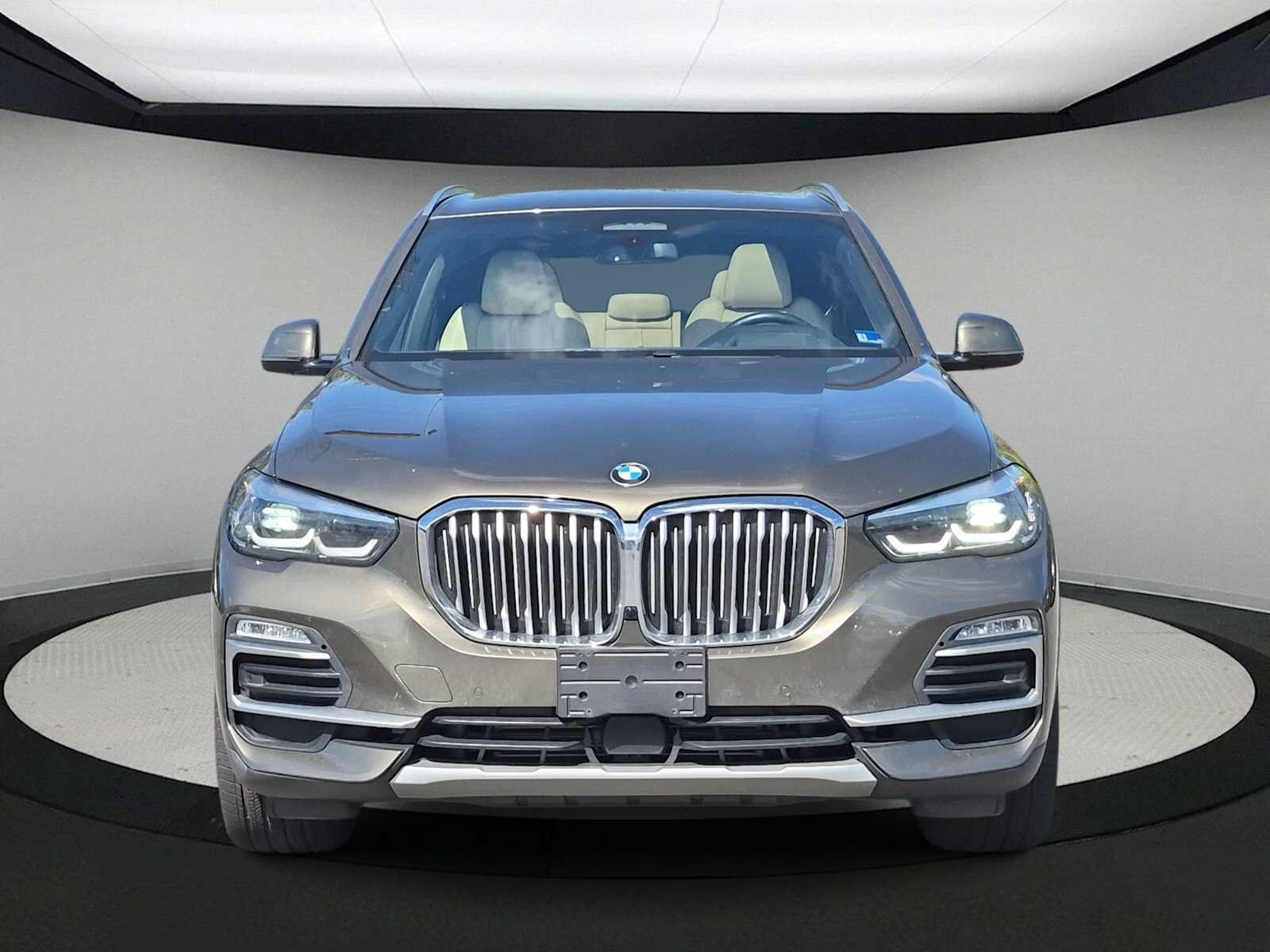 Used 2021 BMW X5 xDrive40i w/ Premium Package AWD/4WD image 3