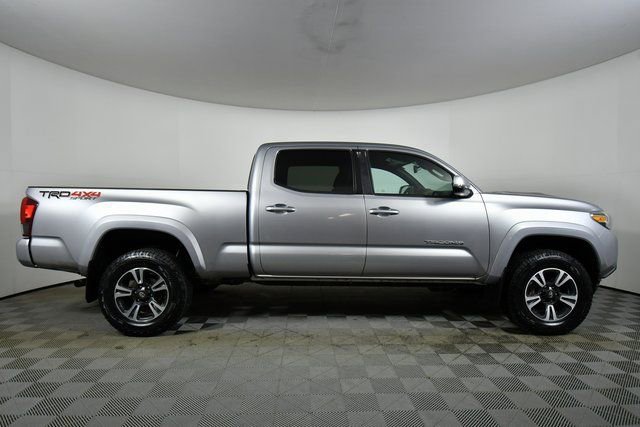 Used 2019 Toyota Tacoma TRD Sport image 15