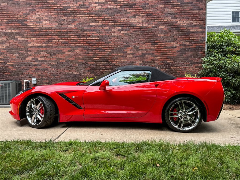 Used 2014 Chevrolet Corvette Stingray Convertible w/ 2LT Preferred Equipment Group RWD image 4