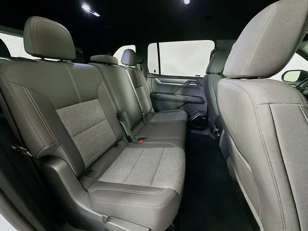 Used 2025 GMC Acadia Elevation FWD image 33