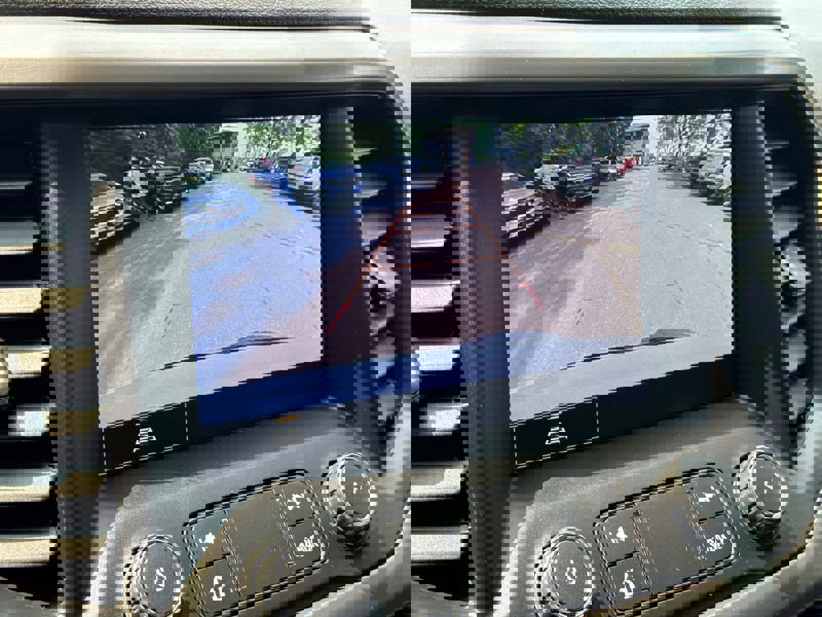 Used 2023 GMC Acadia AT4 image 28