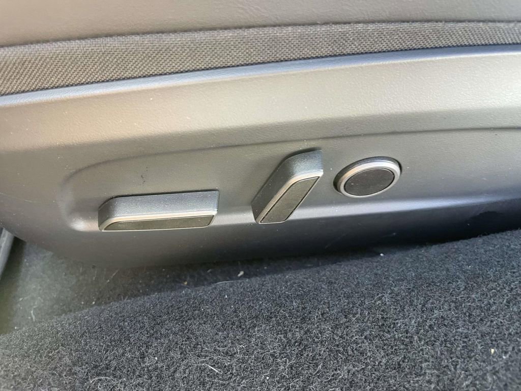 Used 2024 Tesla Model 3 Standard Range image 13