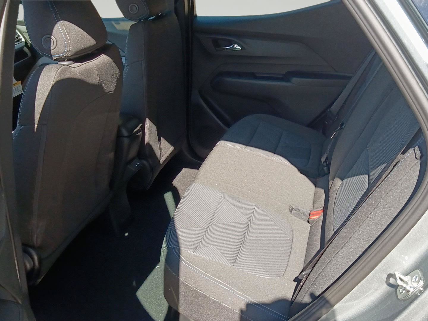 New 2027 Chevrolet Bolt LT FWD image 17