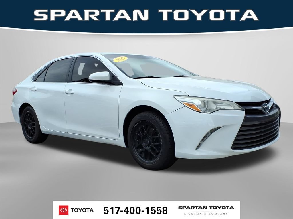 Used 2017 Toyota Camry LE FWD image 4