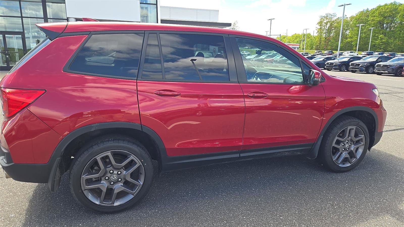 Used 2023 Honda Passport EX-L image 6