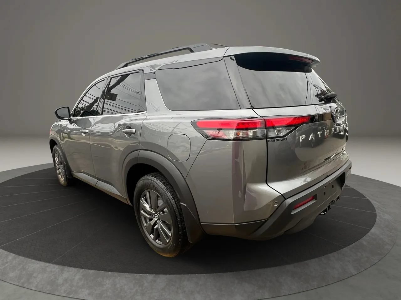 Used 2022 Nissan Pathfinder SV w/ SV Premium Package AWD/4WD image 7