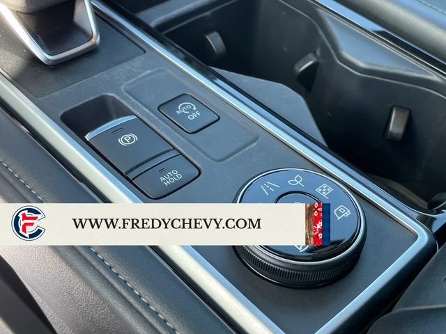 Used 2025 Nissan Pathfinder SL AWD/4WD image 36
