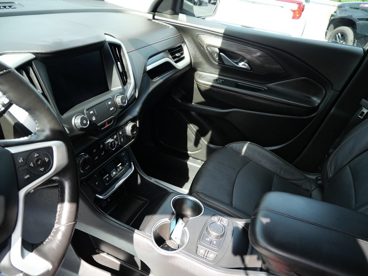 Used 2020 GMC Terrain SLT w/ Preferred Package FWD image 14