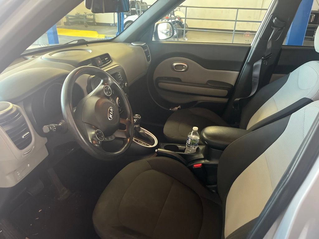 Used 2016 Kia Soul FWD image 3