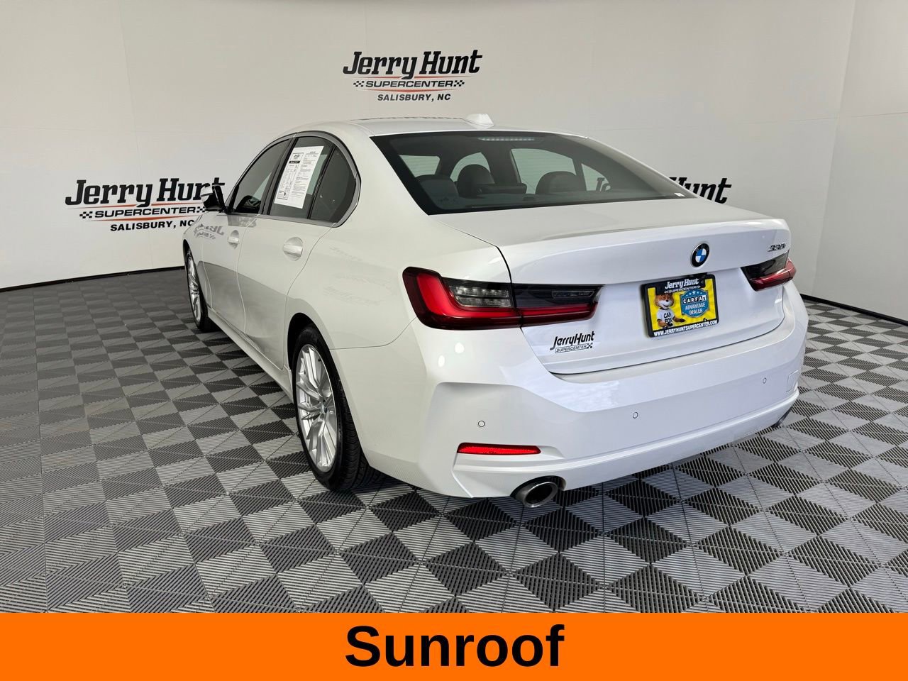 Used 2024 BMW 330i Sedan image 6