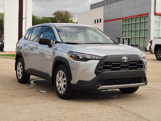 Used 2026 Toyota Corolla Cross L FWD image 2
