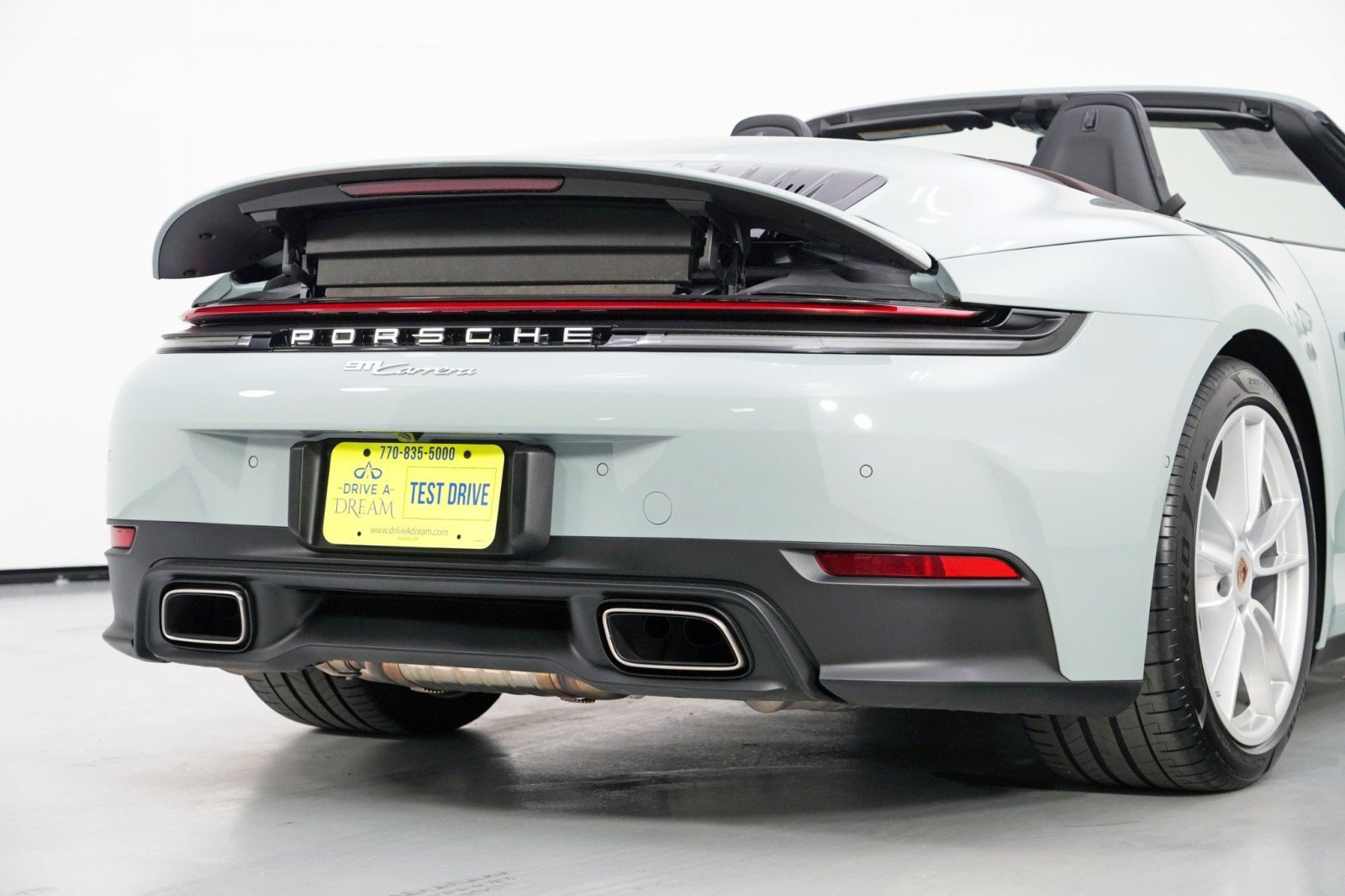 Used 2025 Porsche 911 Carrera RWD image 58