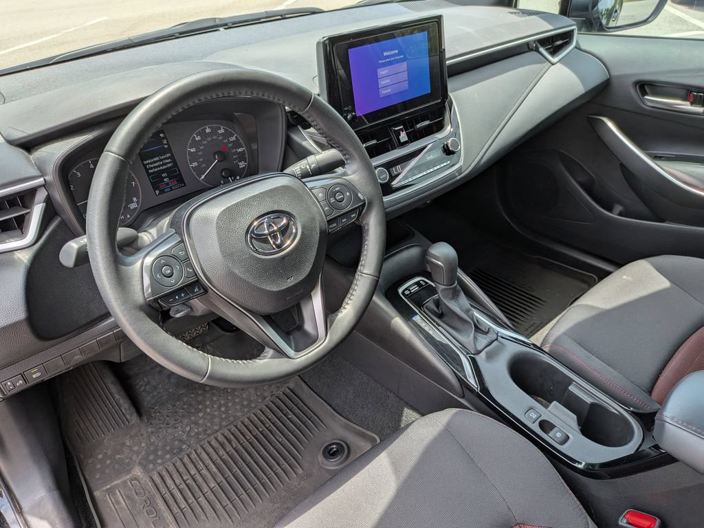 Used 2025 Toyota Corolla SE FWD image 13