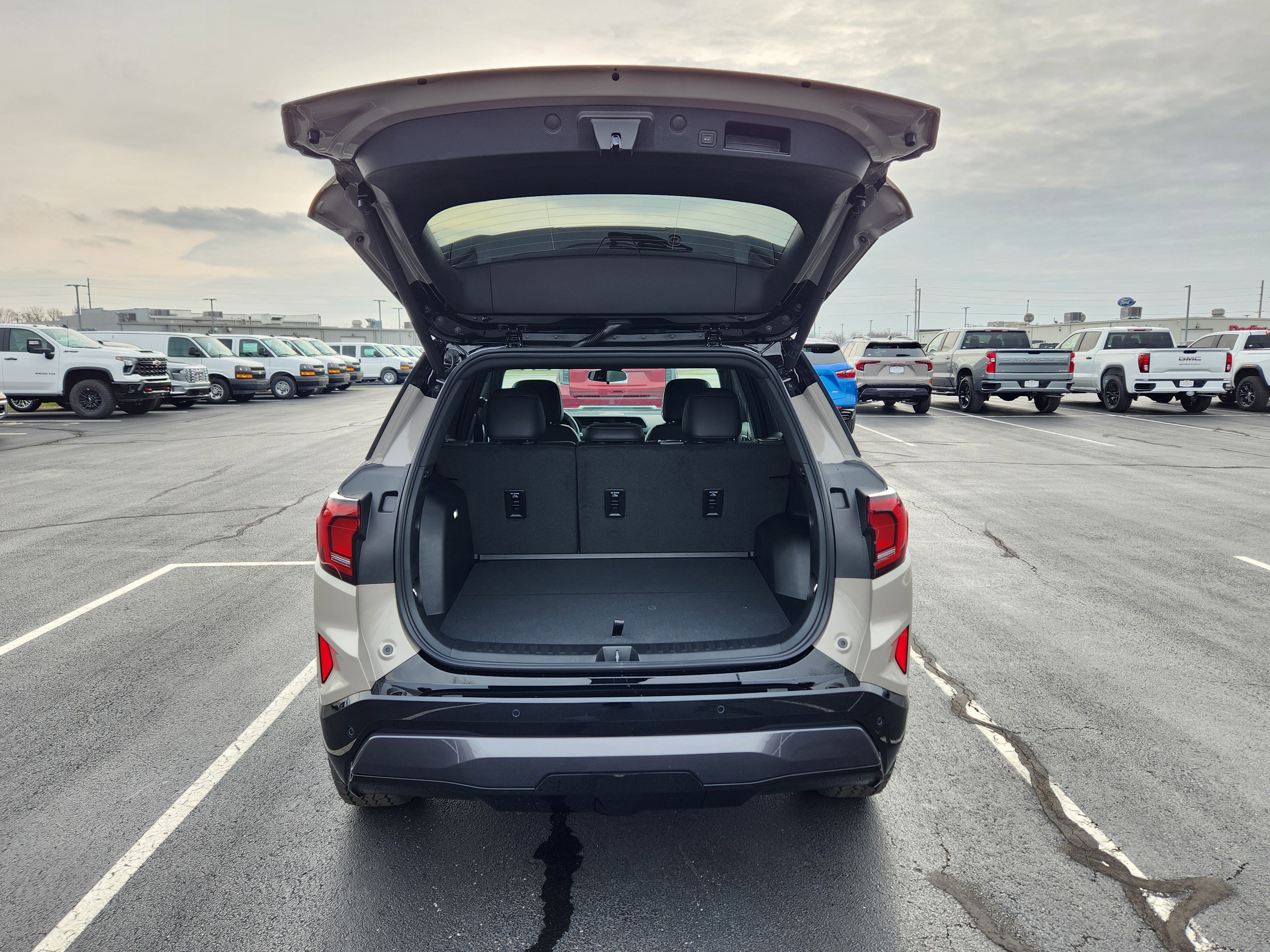 New 2026 GMC Terrain AT4 w/ Convenience Package III image 7