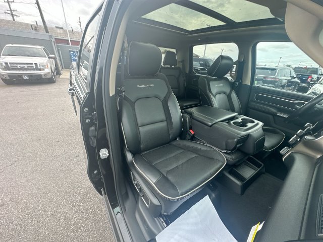 Used 2019 RAM 1500 Laramie AWD/4WD image 24