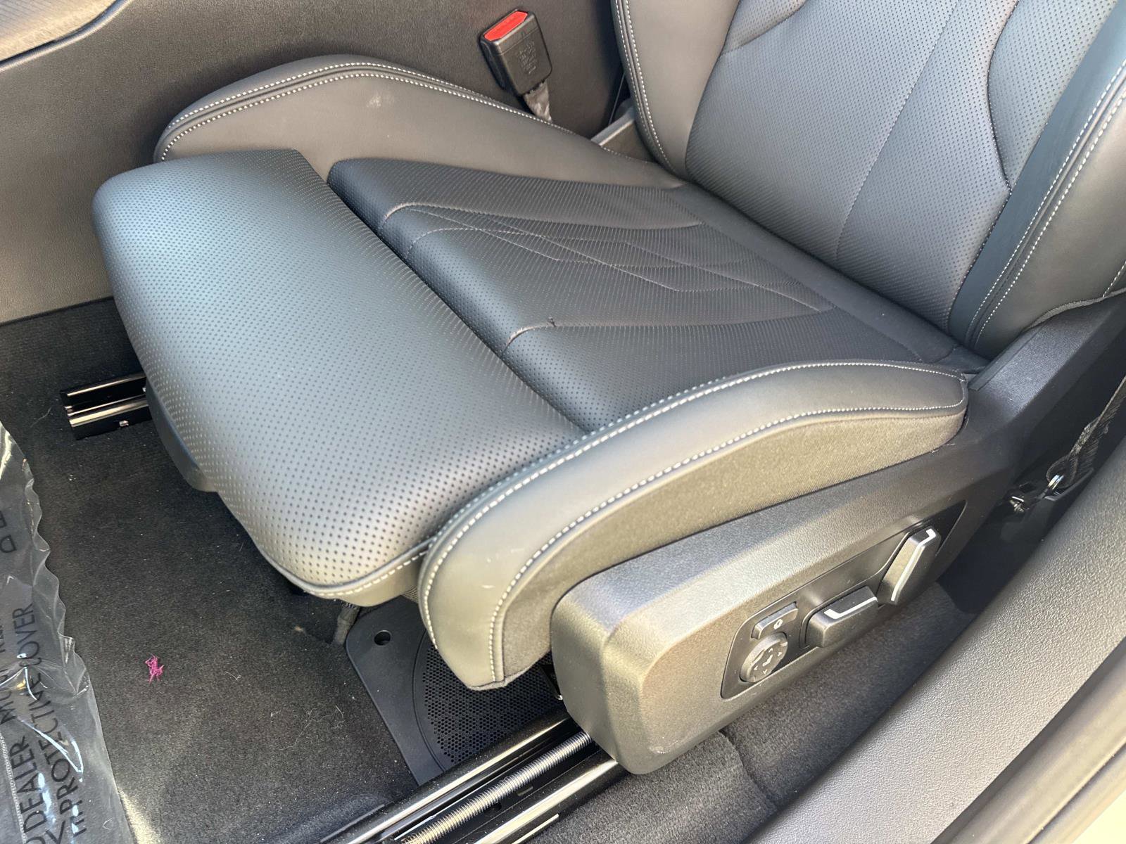 Certified 2025 BMW X3 xDrive30i w/ Premium Package image 18