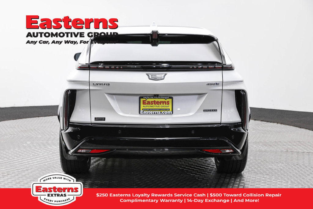 Used 2024 Cadillac Lyriq Sport RWD image 7