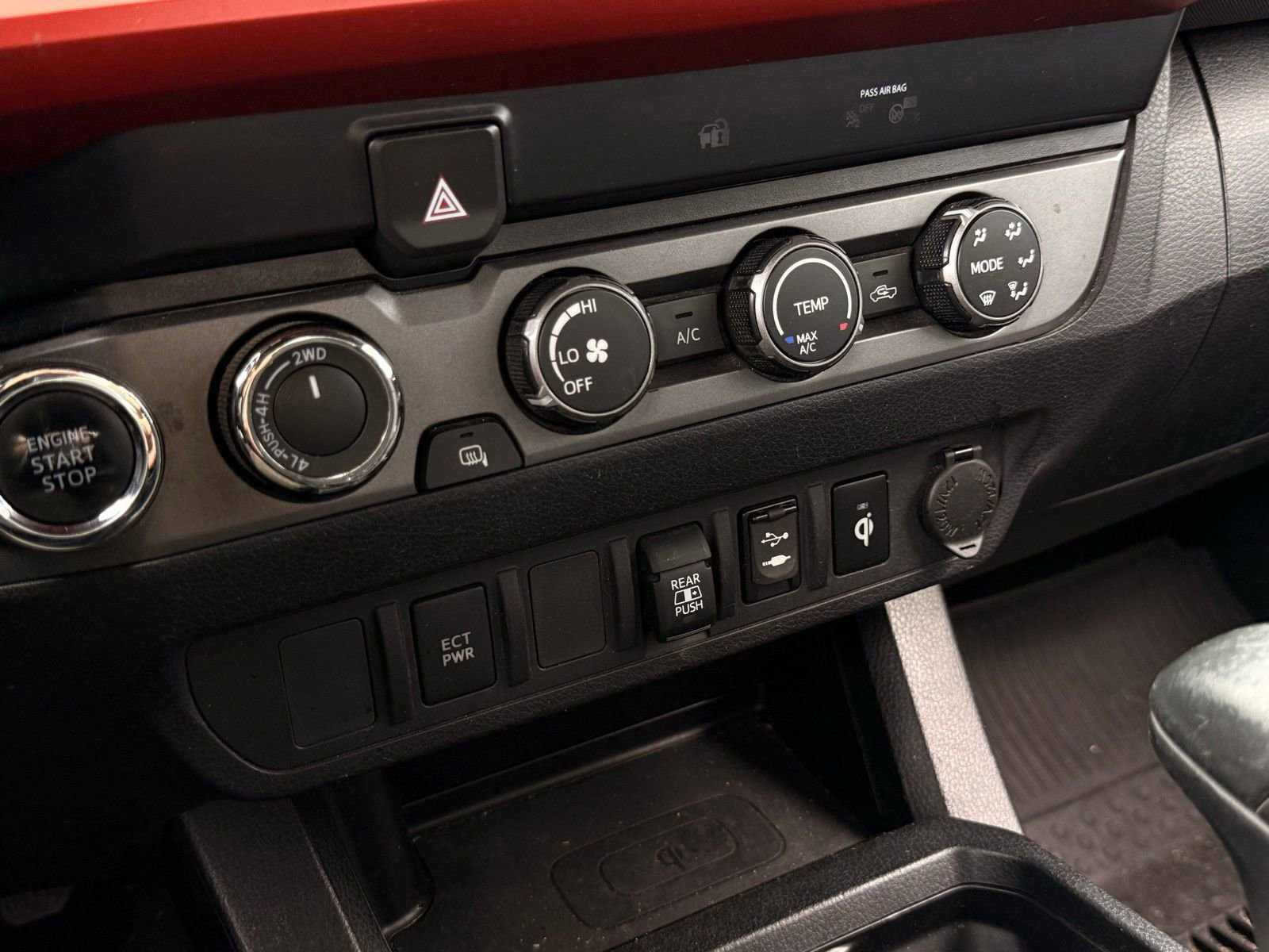 Used 2019 Toyota Tacoma TRD Off-Road image 48