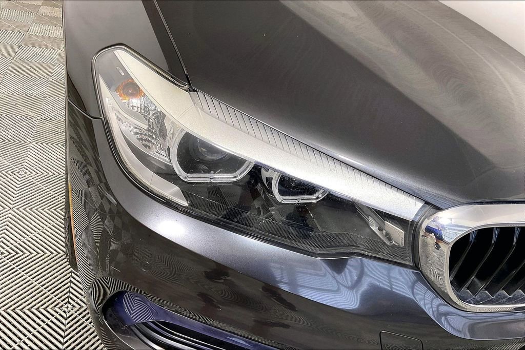 Used 2019 BMW 530e image 27