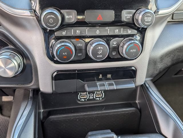 Used 2024 RAM 1500 Laramie AWD/4WD image 9