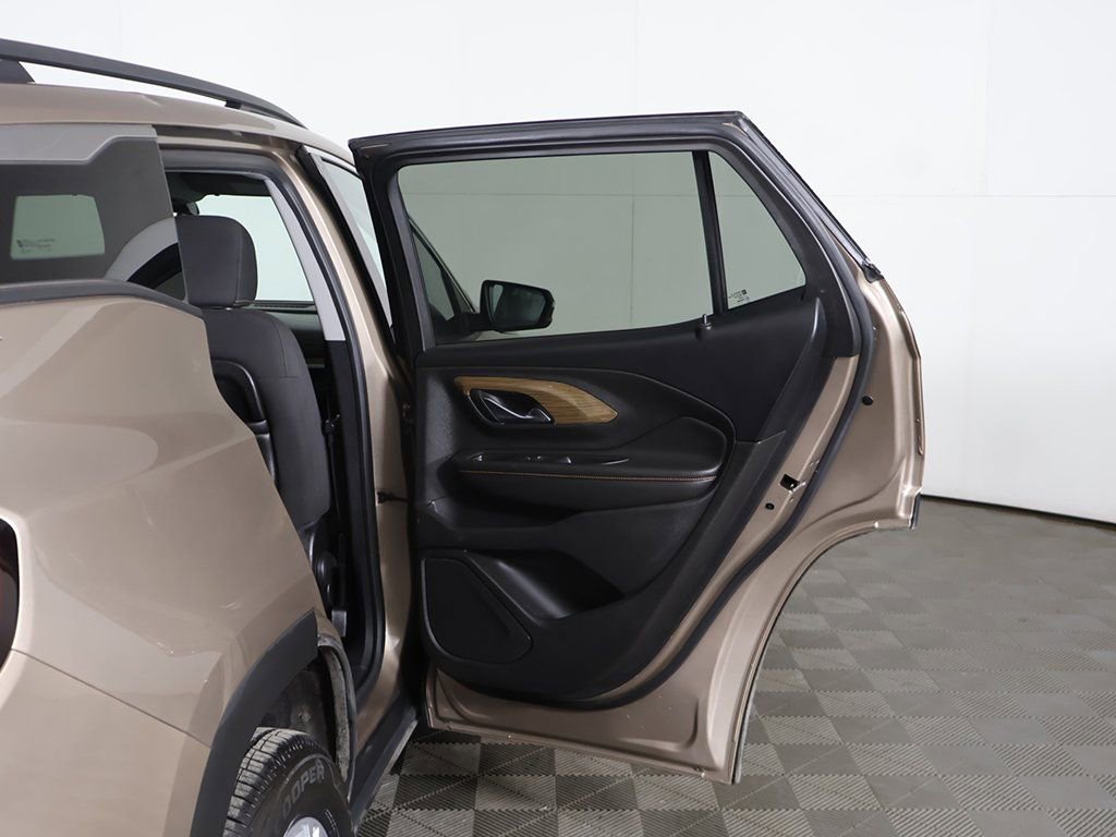 Used 2018 GMC Terrain SLE w/ Driver Convenience Package image 18