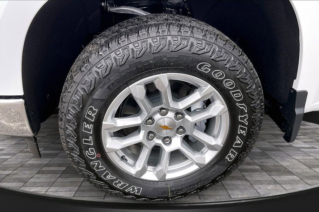 New 2026 Chevrolet Silverado 1500 LT w/ Z71 Off-Road Package image 13