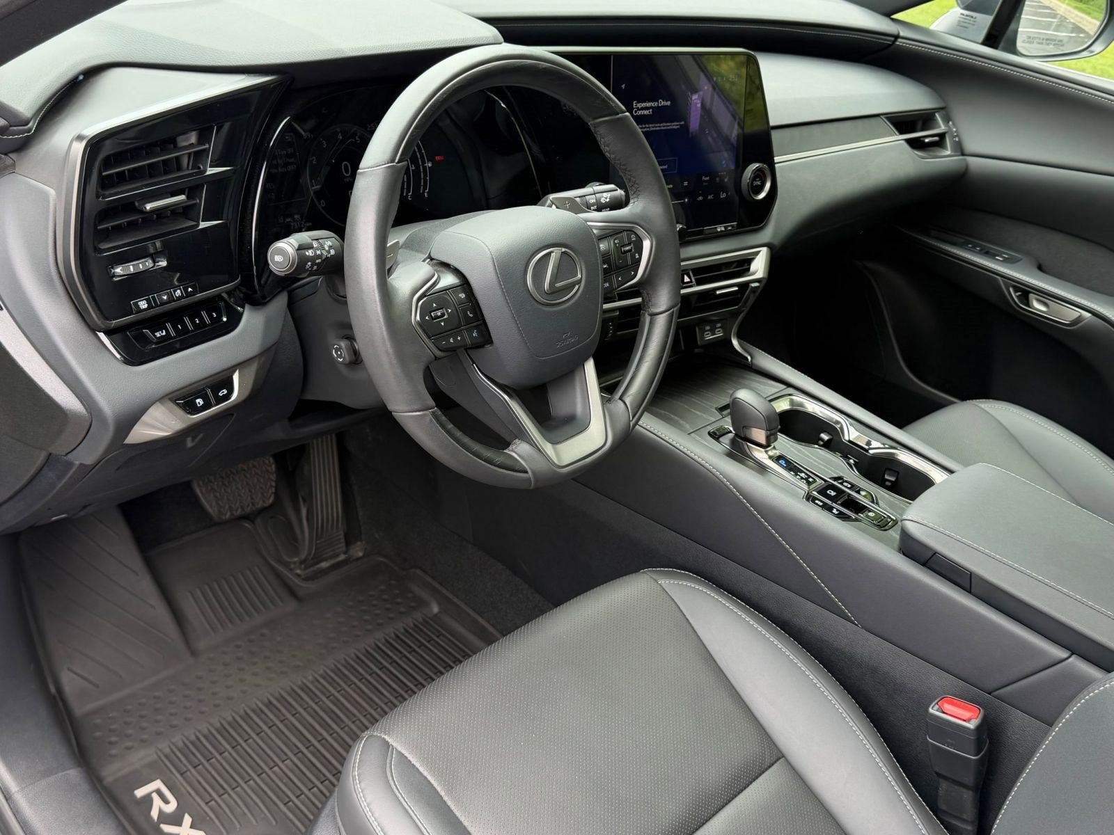 Used 2024 Lexus RX 350 Premium w/ Accessory Package (Z1) AWD/4WD image 4