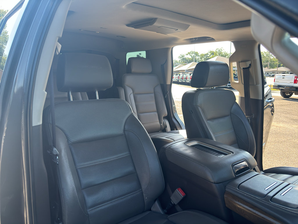 Used 2019 GMC Yukon Denali w/ Denali Ultimate Package RWD image 19