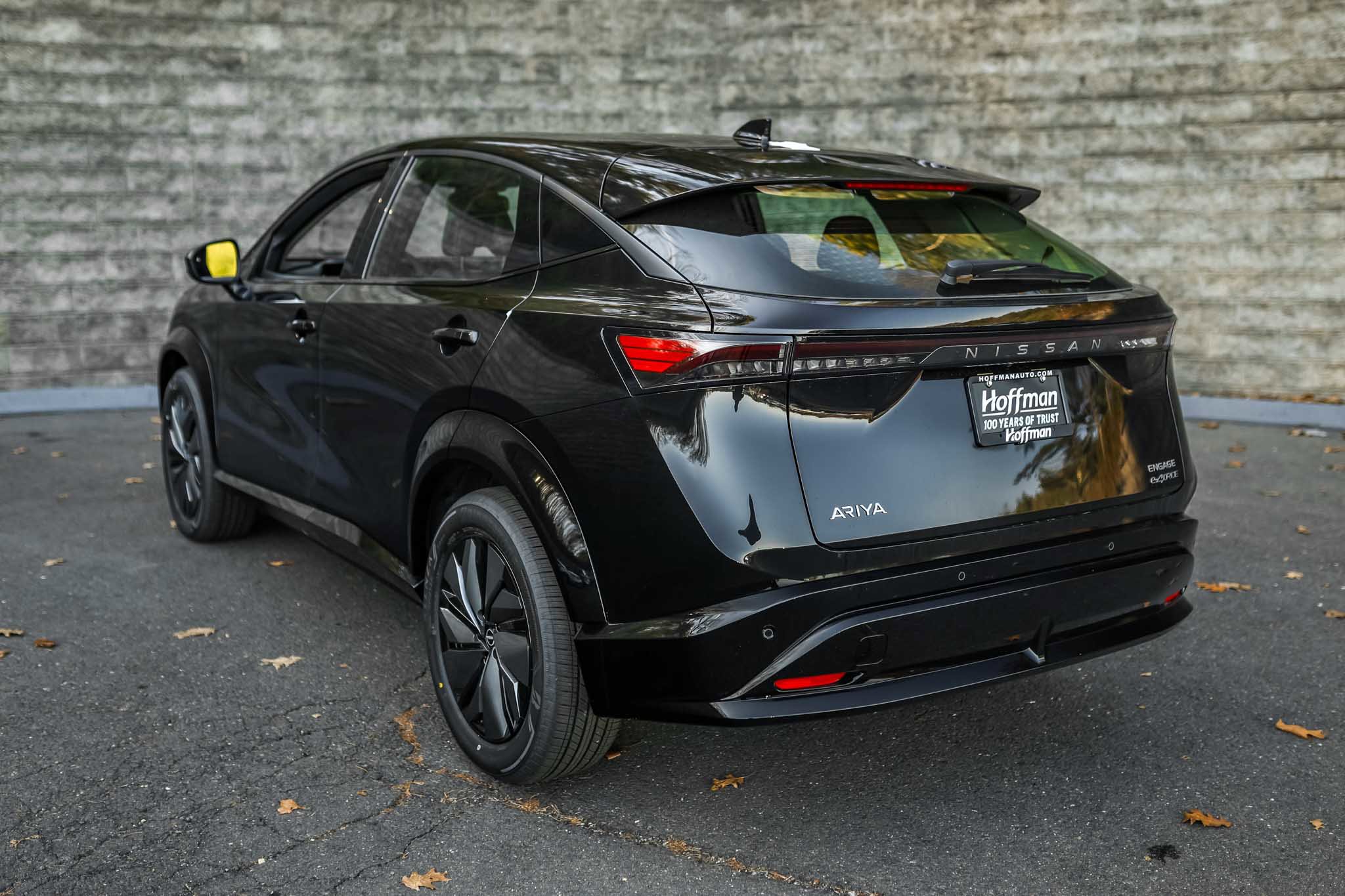 New 2024 Nissan Ariya AWD image 4