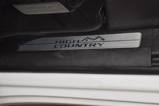Used 2022 Chevrolet Silverado 1500 High Country w/ High Country Premium Package AWD/4WD image 37