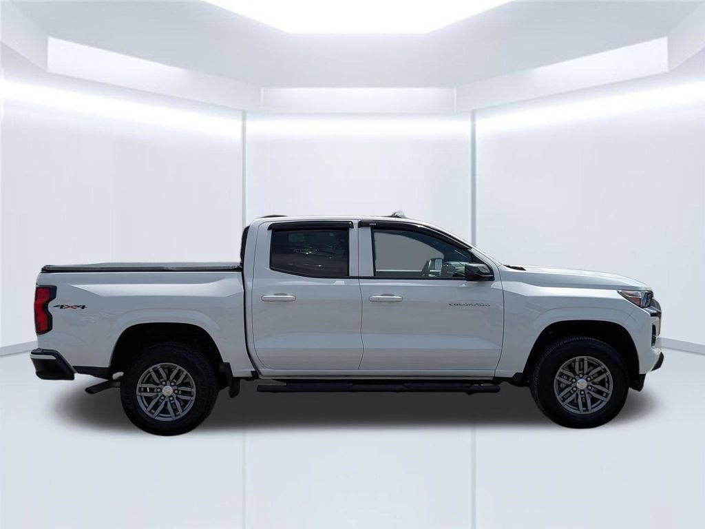 Used 2025 Chevrolet Colorado LT w/ Advanced Trailering Package AWD/4WD image 8