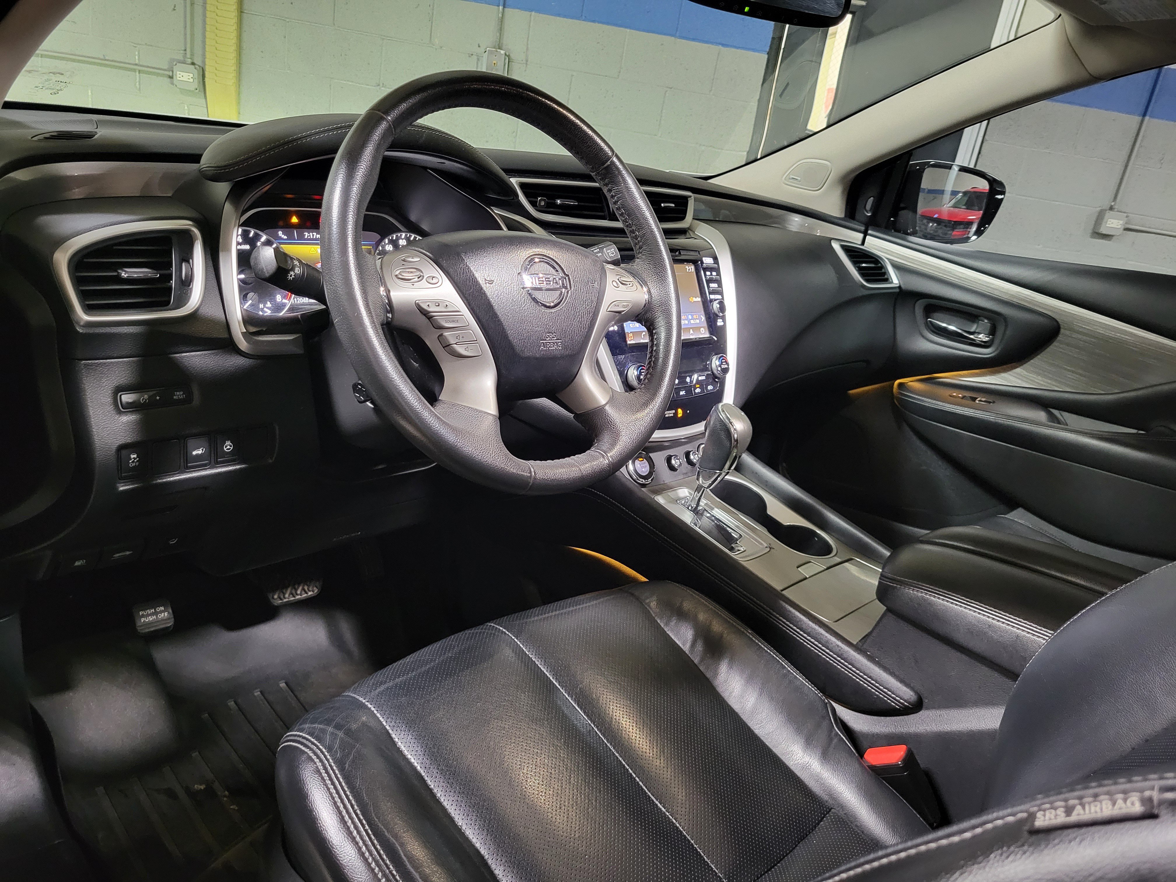 Used 2015 Nissan Murano Platinum w/ Platinum Technology Package FWD image 11