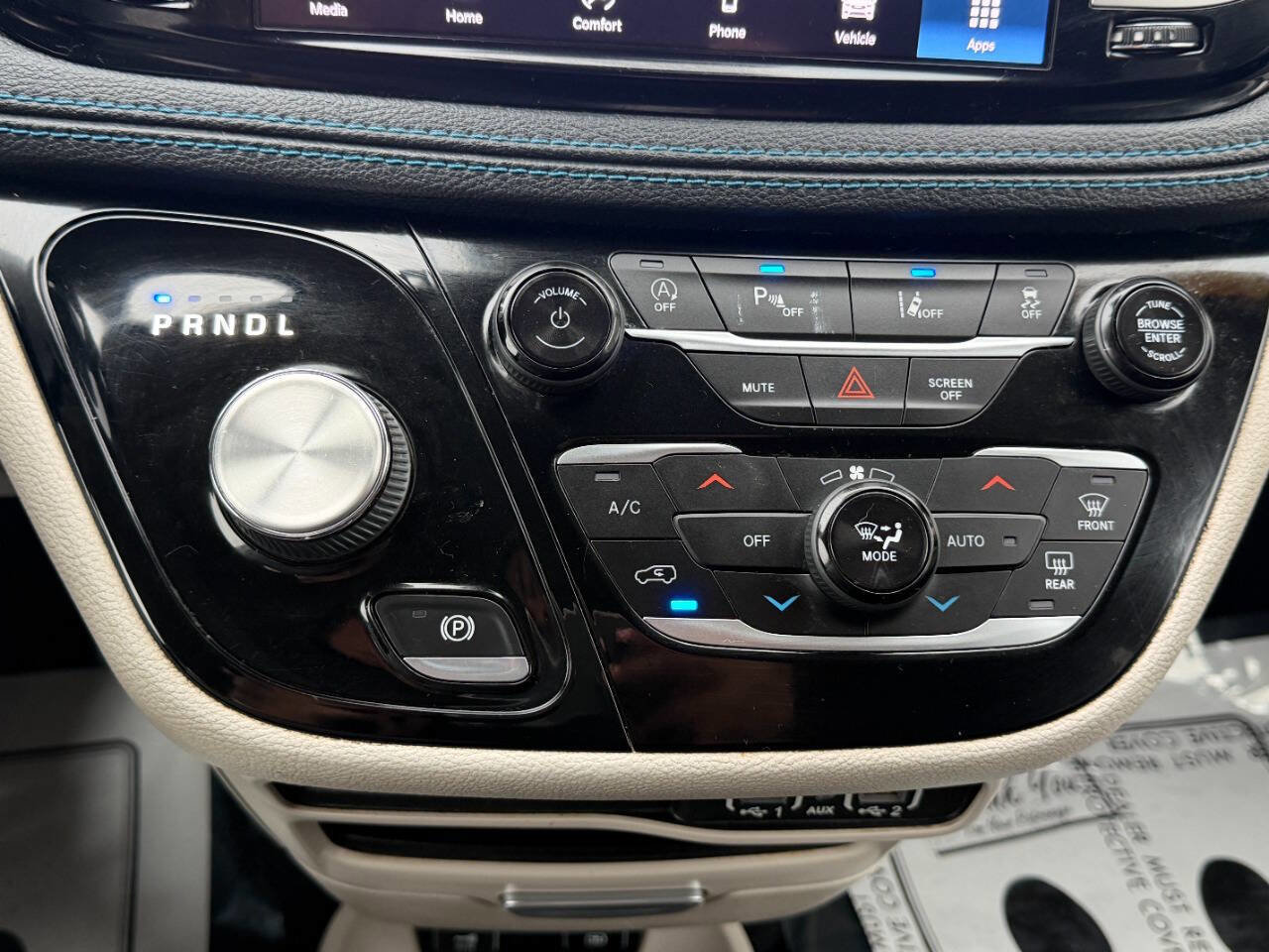 Used 2021 Chrysler Pacifica Touring w/ Cold Weather Group image 44