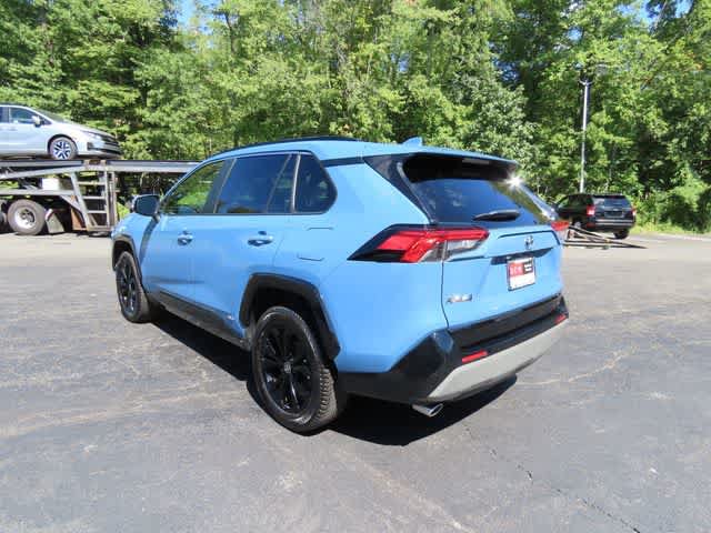 Used 2022 Toyota RAV4 SE w/ Convenience Package AWD/4WD image 4