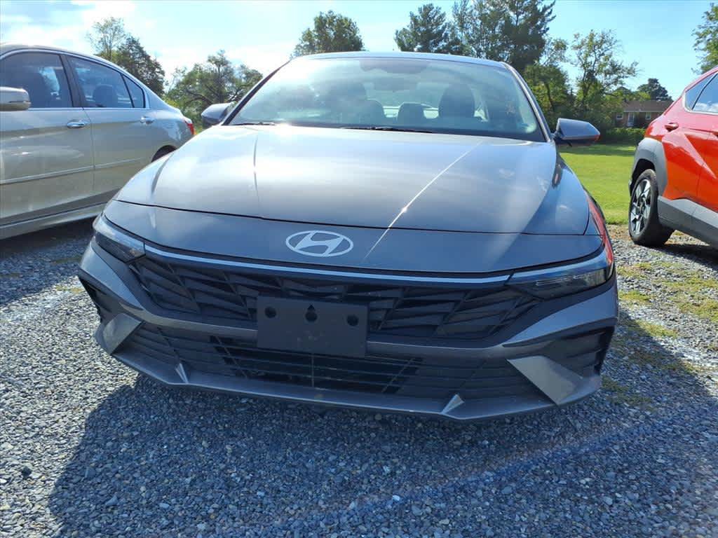Used 2024 Hyundai Elantra SEL FWD image 6